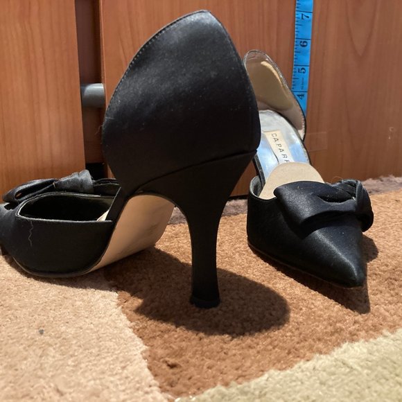 Caparros Size 5 bow pump - Picture 3 of 3